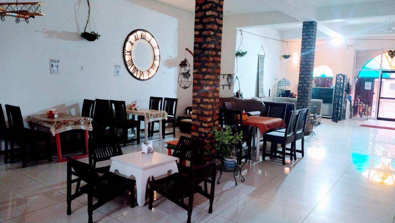 ג'ודפור Rangbaari Stays & Cafe מראה חיצוני תמונה