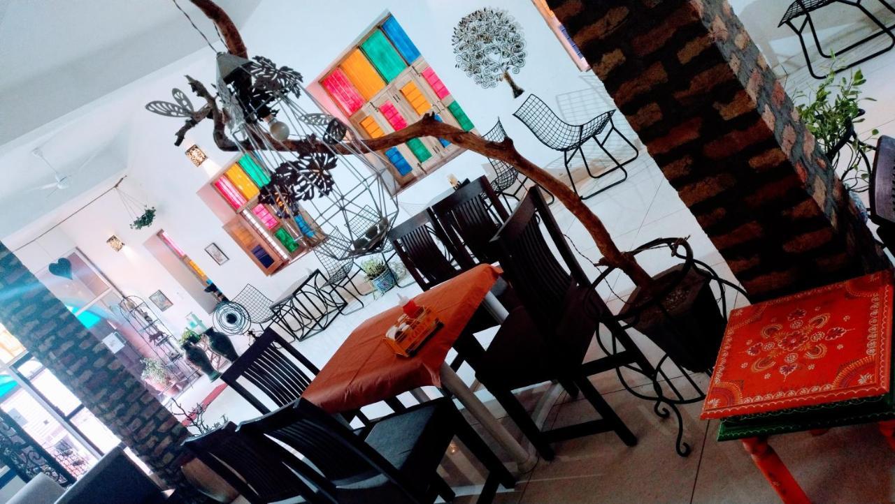 ג'ודפור Rangbaari Stays & Cafe מראה חיצוני תמונה