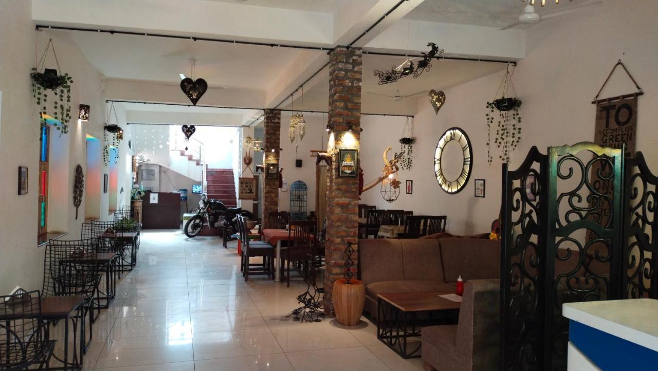 ג'ודפור Rangbaari Stays & Cafe מראה חיצוני תמונה