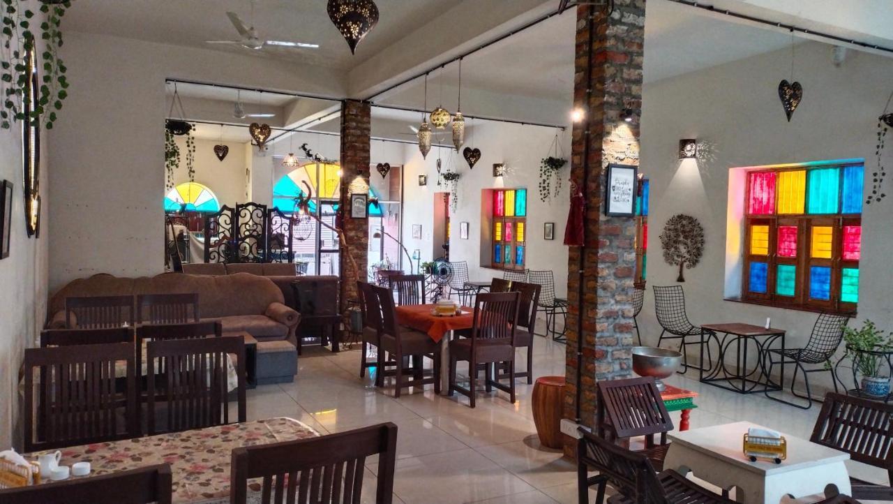 ג'ודפור Rangbaari Stays & Cafe מראה חיצוני תמונה