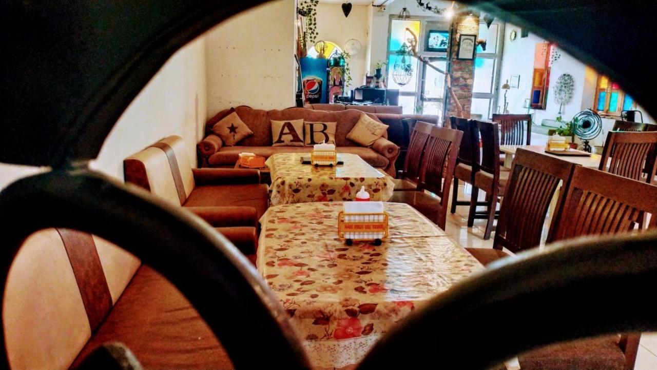 ג'ודפור Rangbaari Stays & Cafe מראה חיצוני תמונה